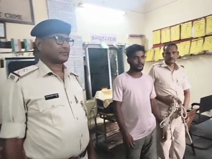 साहिबगंज में बांग्लादेशी नागरिक ट्रेन से गिरफ्तार:गुवाहाटी के रास्ते बांग्लादेश लौटने की थी तैयारी, 3 साथी फरार; कई देशों की करेंसी मिली