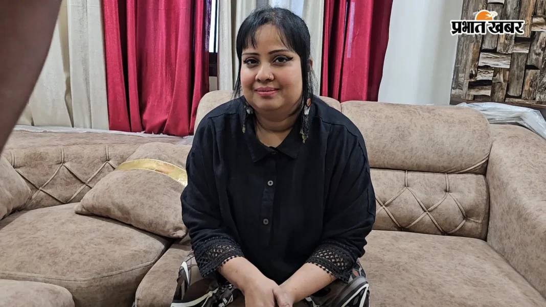 शादी नहीं हुई तो चुना अलग रास्ता,जानिए भोजपुरी सिंगर देवी के 10 साल लंबे संघर्ष और सिंगल मदर बनने की पूरी कहानी