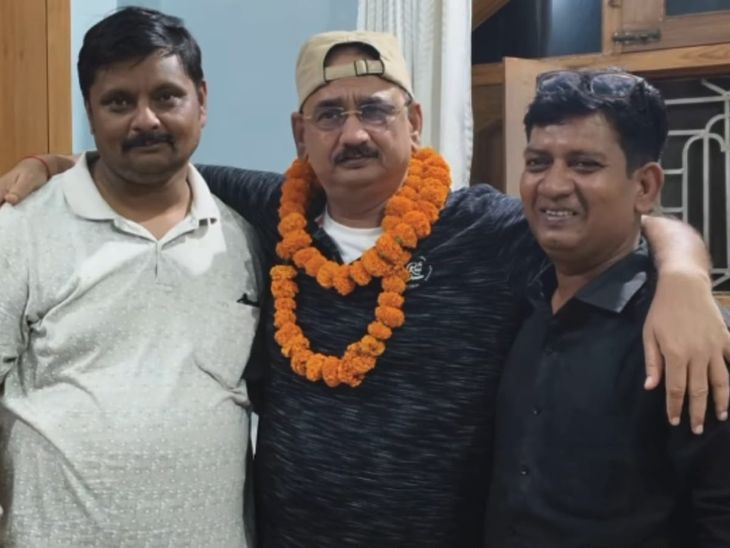 डॉ. संजीव कुमार की जीत से राजद कार्यकर्ता में उत्साह:नवादा के पूर्व विधायक से मिलकर जाहिर की खुशी