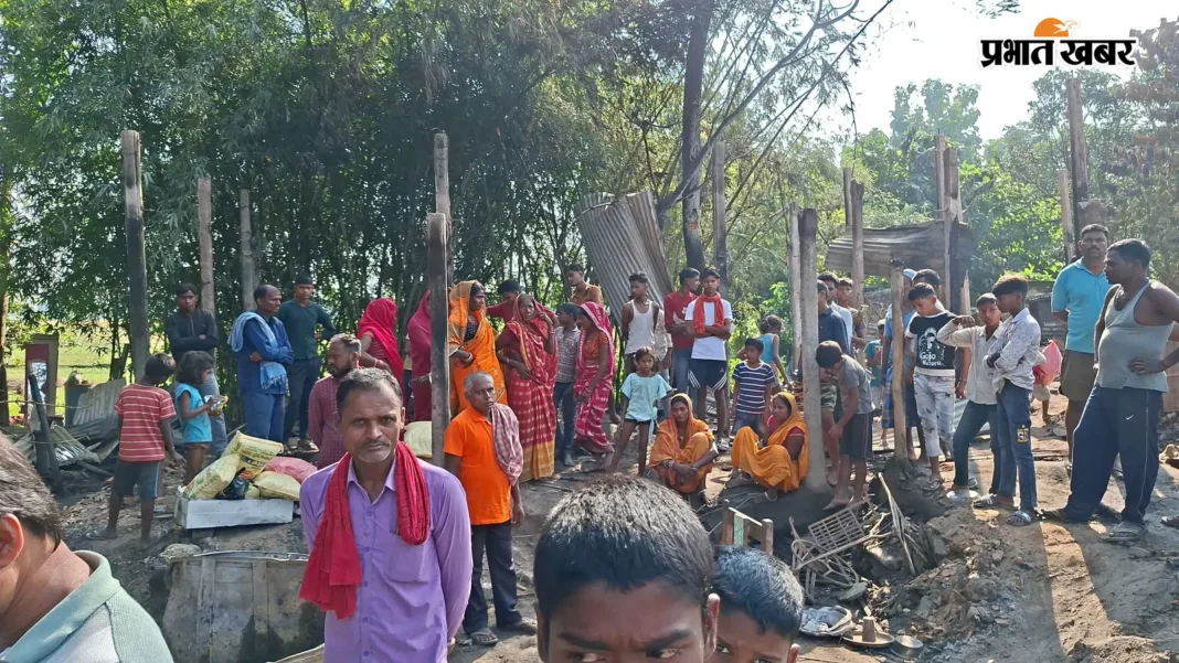 सुपौल में पुल की कमी बनी मुसीबत, 22 किमी घूमकर पहुंची दमकल, तब तक जल गए 30 घर