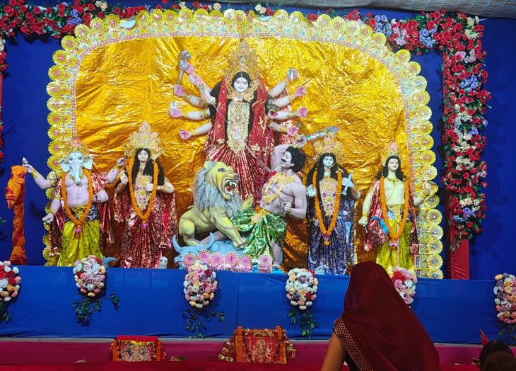 महागौरी की पूजा-अर्चना, भक्तों की उमड़ी भीड़