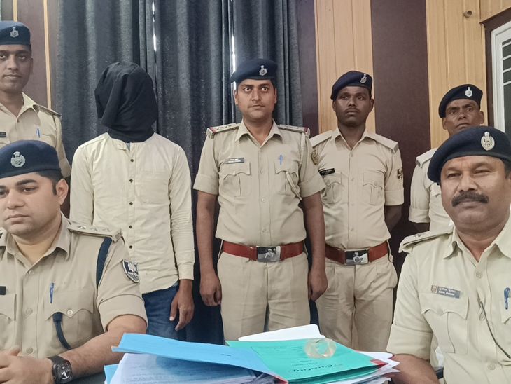 एक घंटे संबंध बनाने के बाद गला दबाकर की हत्या:एक साल से महिला का पड़ोसी से चल रहा था अफेयर, शादी तय होने पर शुरू हुआ था विवाद
