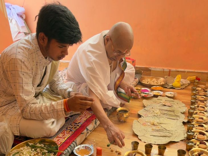 गयाजी पहुंचे श्री बद्रीनाथ-केदारनाथ मंदिर समिति के अध्यक्ष:हेमंत द्विवेदी ने दादा-परदादा का किया पिंडदान; बोले- पवित्र धरती पर आना गौरव की बात है