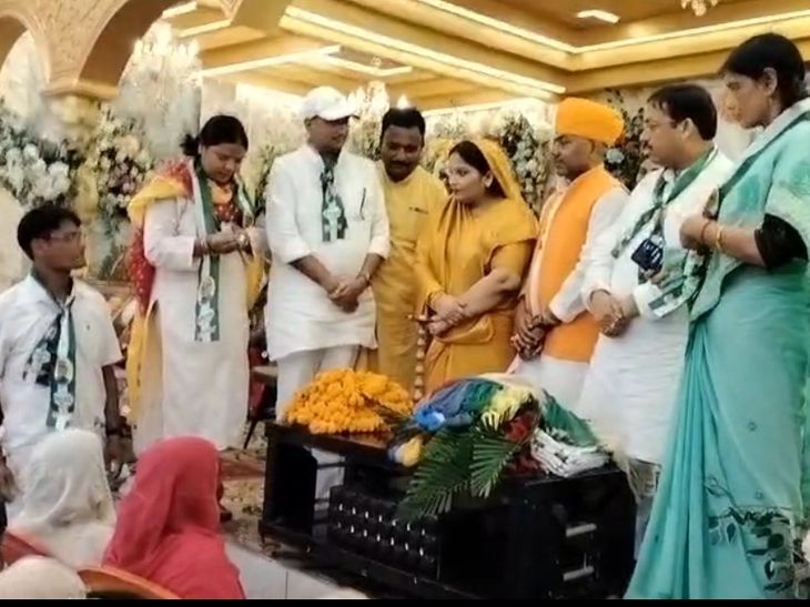 नीतीश संवाद में महिलाओं ने उठाए जन-समस्याओं के मुद्दे:बेतिया में एक हजार महिलाएं हुईं शामिल, जीविका दीदियों ने भी लिया हिस्सा