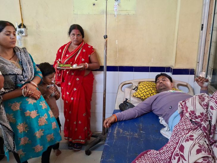 भागलपुर के सुल्तानगंज में होटल मैनेजर पर हमला:ड्यूटी से घर लौट रहे थे, बाइक सवार अपराधियों ने पीछा करके मारी गोली; रुपए छीनने का आरोप
