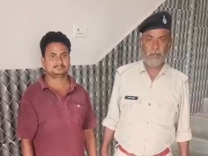सिगरेट पीने के विवाद में मारपीट के आरोपी को पकड़ा:1 महीने पहले हुई झड़प में 5 लोग घायल हुए थे; दोनों पक्षों ने दर्ज कराई थी FIR