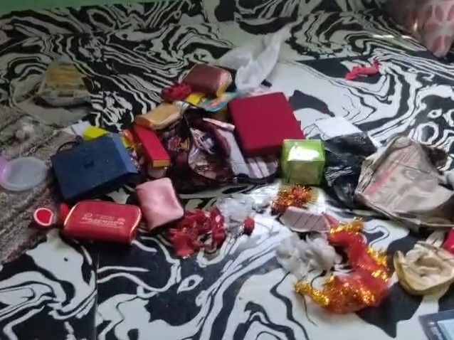किशनगंज में बंद मकान का ताला तोड़कर लाखों की चोरी:गृहस्वामी बीमार पत्नी के इलाज के लिए मधेपुरा गए थे, पुलिस ने दर्ज की FIR