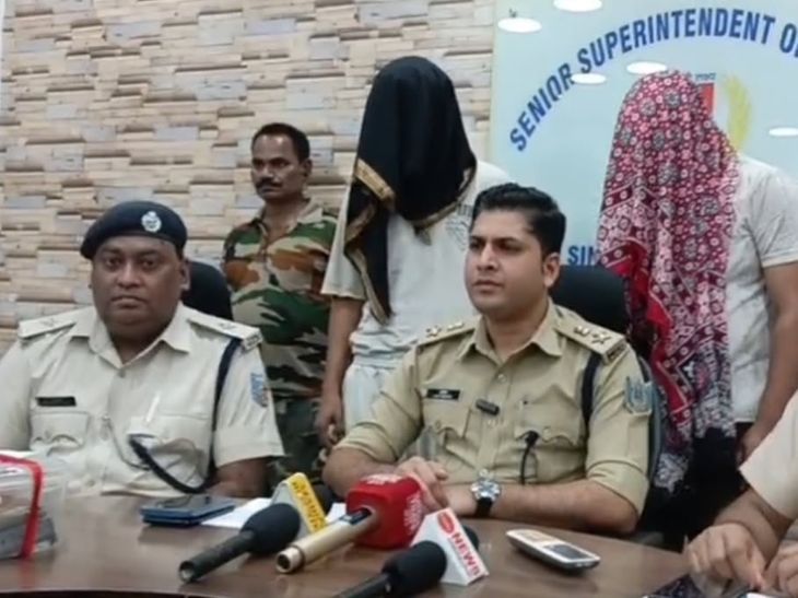 बर्मामाइंस में अवैध हथियारों के साथ तीन गिरफ्तार:पुलिस को दो देसी पिस्टल और कारतूस मिले, घटना को अंजाम देने की फिराक में थे
