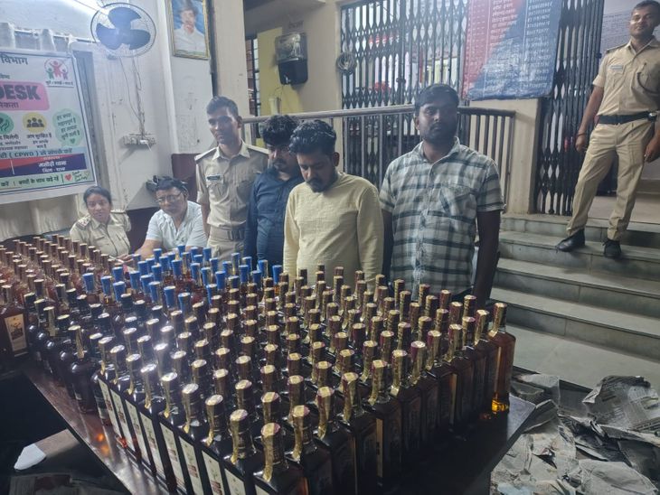 मसौढ़ी में दो कारों से 351 लीटर शराब बरामद:गया से पटना जा रही खेप के साथ तीन गिरफ्तार