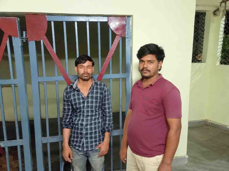 मोतिहारी में हथियार के साथ फोटो वायरल करना पड़ा महंगा:मामा की लाइसेंसी राइफल के साथ रील बनाने वाला युवक गिरफ्तार