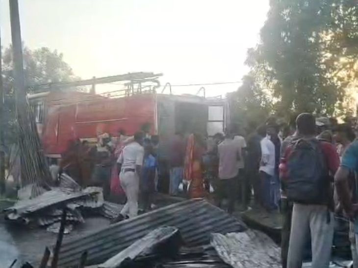 'सब कुछ खत्म हो गया बाबू, अब कहां जाएंगे':कटिहार-आग से 10 घर जलकर राख, बेटी की शादी को रखे 12 लाख ; मखाना बेचकर जोड़ी थी पाई-पाई