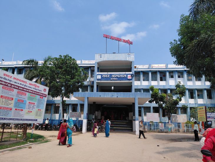घर में फंदे से लटका मिला युवक का शव:प्राइवेट पार्ट के पास खून निकलने के मिले निशान, परिजन ने जताई हत्या की आशंका