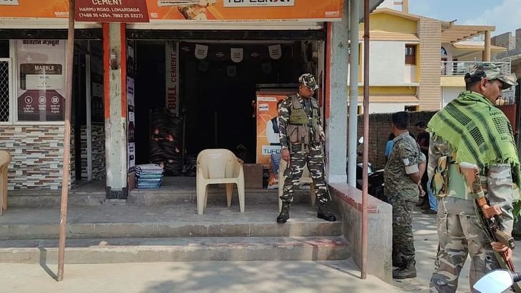 सीमेंट कारोबारी की दुकान पर चली गोली लेवी की धमकी के बाद लोगों में दहशत
