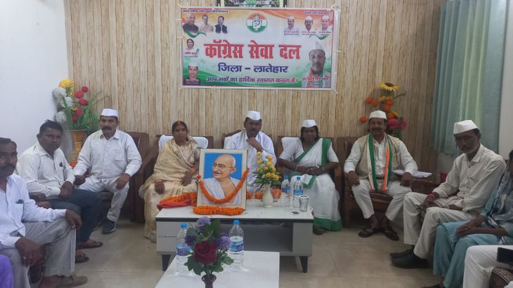 संवैधानिक संस्थाओं को कमजोर कर रही केंद्र सरकार : चयन सिंह