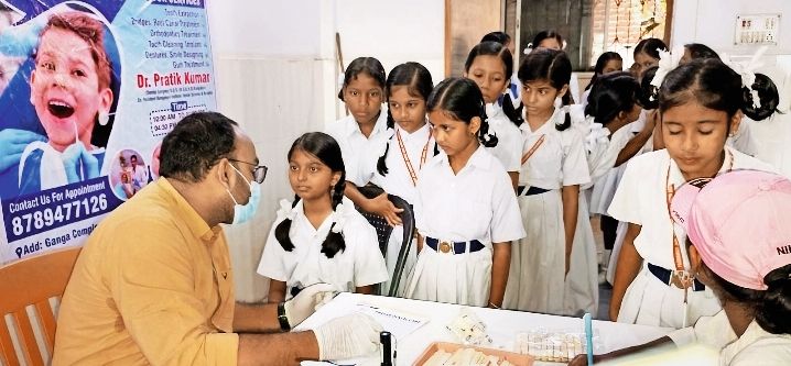 रोटरी क्लब के शिविर में 321 विद्यार्थियों की हुई जांच