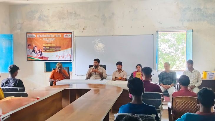 लोहरदगा के झालजमीरा में आस-पड़ोस युवा संसद 100 युवाओं को नशामुक्ति पर जागरूक किया