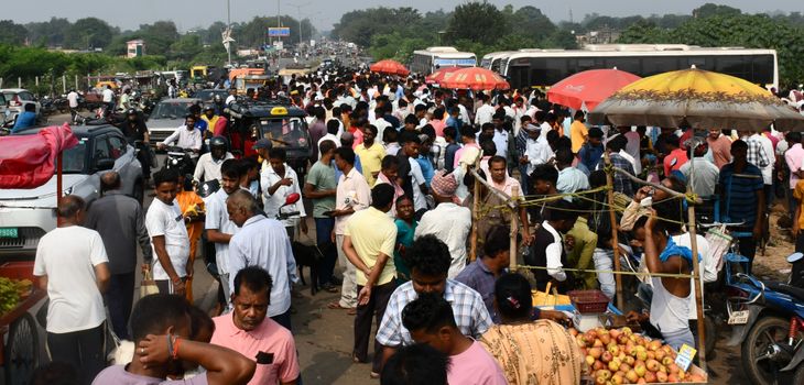 सेक्टर-2 बकरी बाजार में उमड़े खरीदार, हुआ लाखों का कारोबार