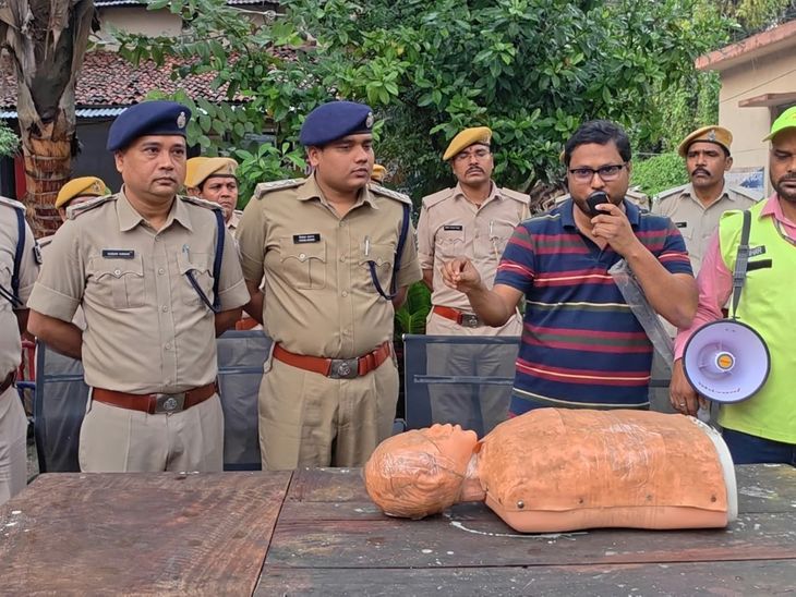 Katihar Durga Puja 2026 | Police CPR Training for Emergency Aid