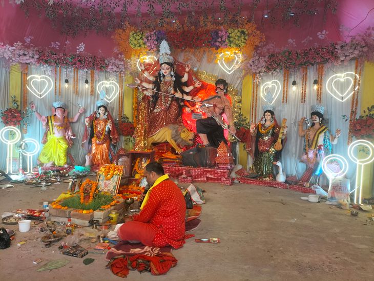 अझौर में मां वैष्णवी दुर्गा पूजा मेले में महा हवन:नवमी पर उमड़ी श्रद्धालुओं की भीड़, 22 अक्टूबर को होगा विसर्जन
