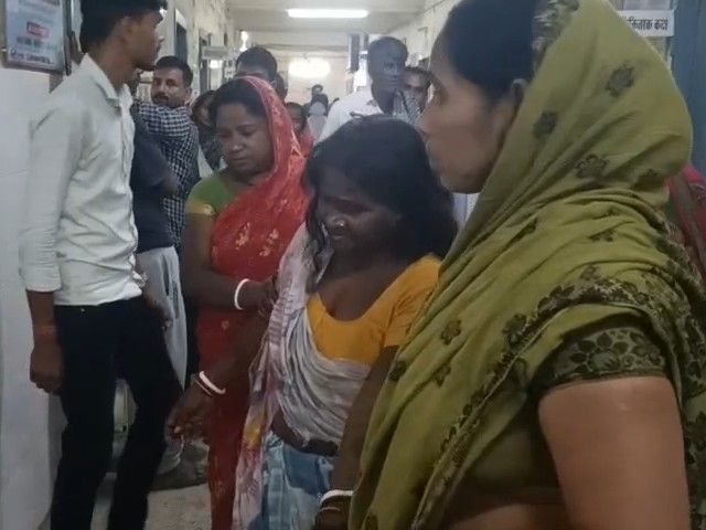 किशनगंज में जमीन विवाद को लेकर मारपीट:खेत जा रही महिला से गाली-गलौज के बाद हमला; बीच-बचाव करने आईं 2 महिलाएं भी घायल