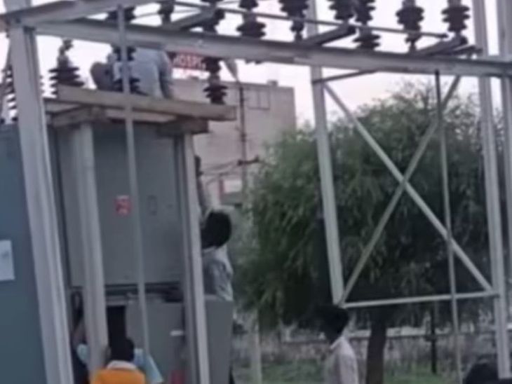 नवादा-4 अक्टूबर को 2 घंटे नहीं आएगी बिजली:दोपहर 12 से 2 बजे तक चलेगा प्री-फेस्टिवल मेंटेनेंस, 11 केवी फीडर रहेंगे बंद