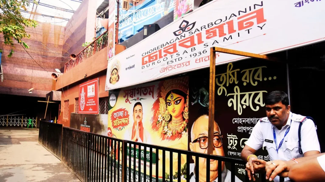 कोलकाता भगदड़ : दुर्गा पूजा के आयोजकों समेत 12 हिरासत में, 7 गिरफ्तार, CCTV फुटेज खंगाल रही पुलिस
