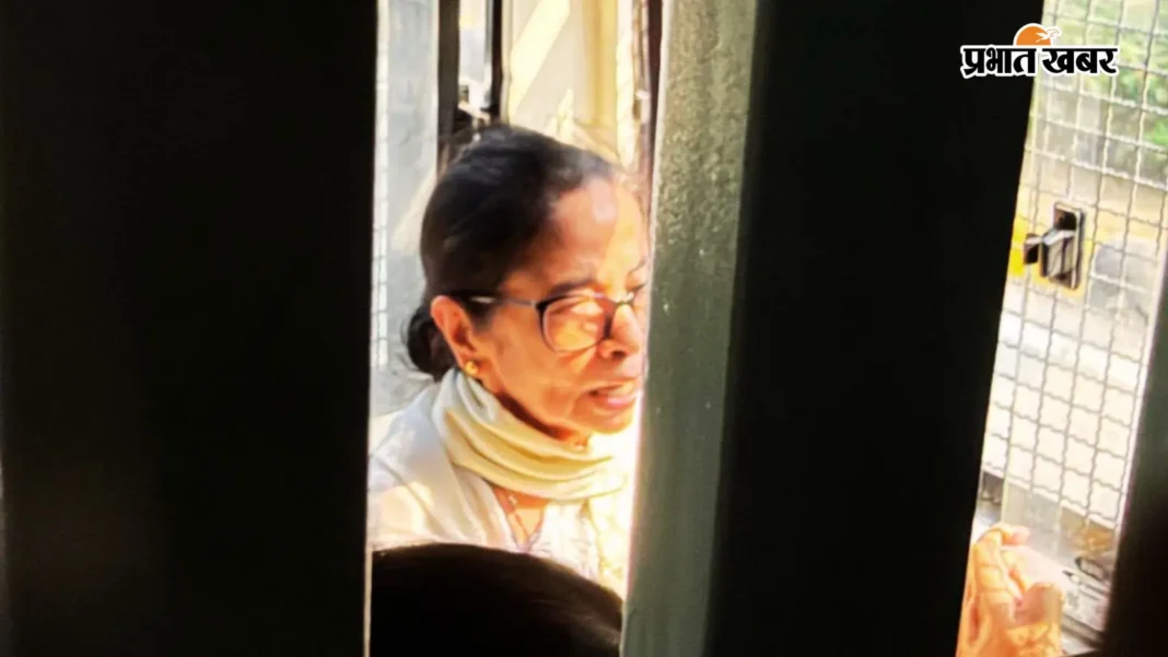 CJP Protest: ममता बनर्जी को दिल्ली पुलिस ने हिरासत में लिया, देखें X ने कैसे किया रियैक्ट
