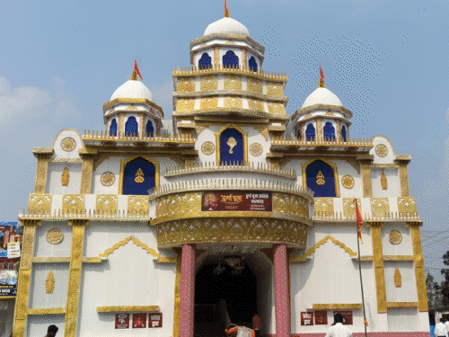 गिरिडीह में दुर्गा पूजा की धूम, पंडाल कर रहे आकर्षित:गिरिडीह में कहीं 80 फीट ऊंचा राम मंदिर, तो कहीं दक्षिण भारतीय मंदिर की झलक