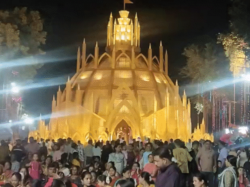 Jamshedpur Durga Puja 2026 | Devotees Flock To Pandals For Darshan