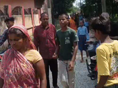 टीचर ने छात्राओं को अश्लील वीडियो दिखाया:सुपौल में गलत हरकत का भी आरोप, आरोपी टीचर गिरफ्तार