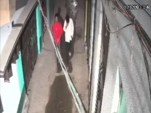 Patna House Theft | CCTV Footage Captures Thieves Stealing Jewelry Cash