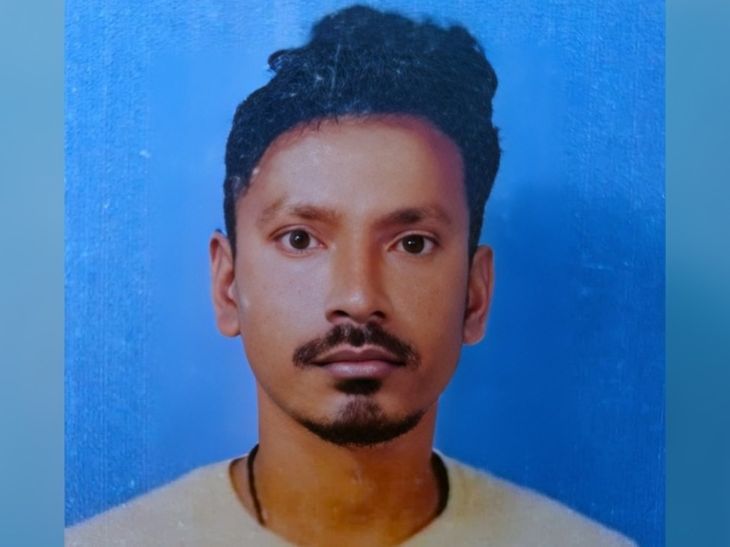 जमीन विवाद में धारदार हथियार से युवक की हत्या मामला:धनबाद में दो गिरफ्तार, वारदात में इस्तेमाल तलवार और अन्य सामान बरामद