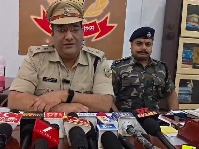 चतरा में नाबालिग से सामूहिक दुष्कर्म के बाद हत्या:पोर्न वीडियो देखकर घटना को दिया अंजाम, शव को महुआ के पेड़ से लटकाया था