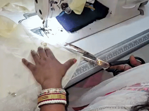 मुफ्त सिलाई प्रशिक्षण से आत्मनिर्भर बनीं ममता:PG के बाद बुटीक से हर महीने 25 हजार रुपए की कमाई, स्वरोजगार से हुआ फायदा