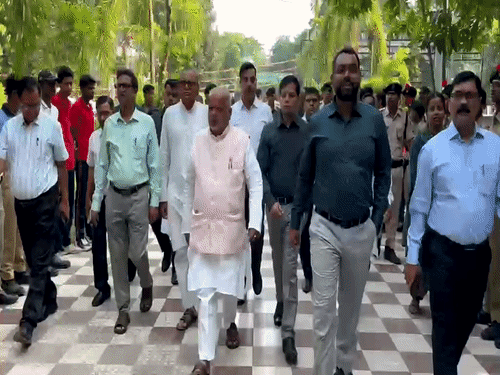अनंत सिंह ने JDU प्रत्याशी नीरज कुमार का किया विरोध:जन सुराज उम्मीदवार को देंगे समर्थन, श्रवण कुमार बोले-पार्टी नीरज कुमार के साथ