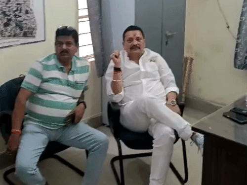 नीतीश कुमार के हनुमान छोटू सिंह डिटेन:चुनाव के मद्देनजर कार्रवाई, जक्कनपुर थाने में रखे जाने की सूचना; जबरन डिटेन करने के आरोप
