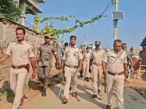 खेत बुआई विवाद को लेकर 6 राउंड फायरिंग:मुंगेर में दो पक्षों में तनाव, एसपी के निर्देश पर कई थानों की पुलिस पहुंची