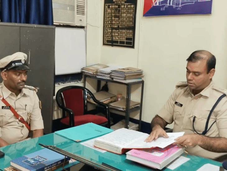 भागलपुर- सिटी एसपी ने जगदीशपुर थाने का किया वार्षिक निरीक्षण:फाइलों, मालखाने और रात की गश्ती तक की जांच; पुलिस को मिले सख्त निर्देश