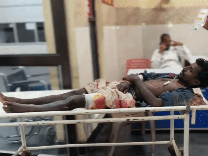 नालंदा- शराब के नशे में बदमाशों ने की फायरिंग:एक ही गोली से तीन लोग घायल, आरोपी हथियार समेत गिरफ्तार; कहा- गलती से गोली चली