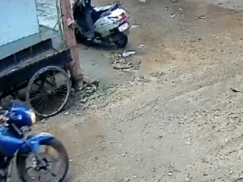 केनरा बैंक डकैती में शामिल अपराधियों का वीडियो जारी:पुलिस ने 2-2 लाख रुपए का इनाम रखा, 42 लाख कैश और 24 किलो सोना लूटा था