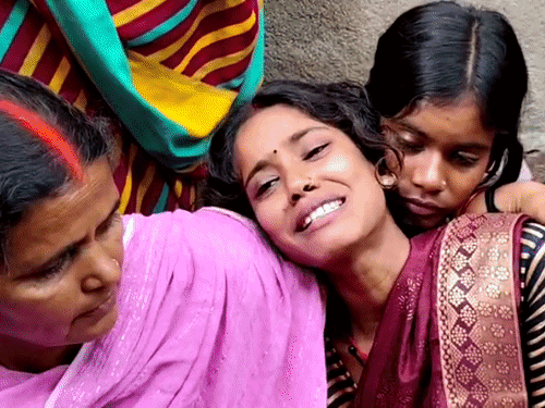 गिरिडीह में युवक ने की खुदकुशी:जुआ खेलने के लिए पत्नी से मांगे पैसे, नहीं मिलने पर शराब के नशे में फंदे लटका