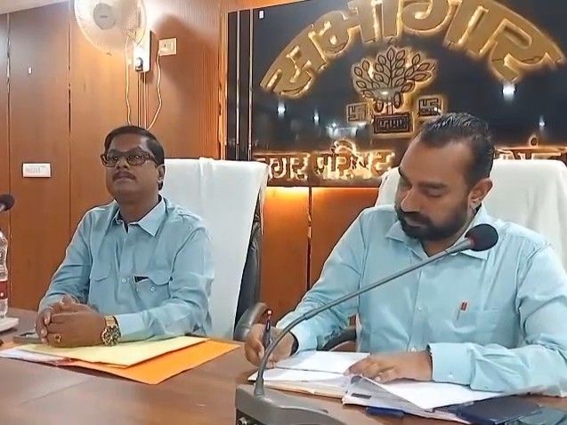 किशनगंज में नर्सिंग होम संचालकों को नगर परिषद का अल्टीमेटम:ट्रेड लाइसेंस-बायो मेडिकल कचरे के रिकॉर्ड की होगी जांच