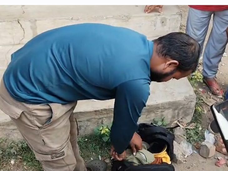 सरकारी गाड़ी से घर पहुंचाने का झांसा देकर ठगी:नागपुर से कोडरमा लौटे यात्री से 20 हजार नकद, चांदी की चेन और कपड़े लूटे