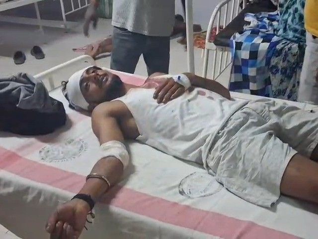 मुंगेर में जागरण के दौरान गोलीबारी, 2 युवक घायल:एक की कमर में लगी गोली, दूसरे के सिर पर हथियार से वार