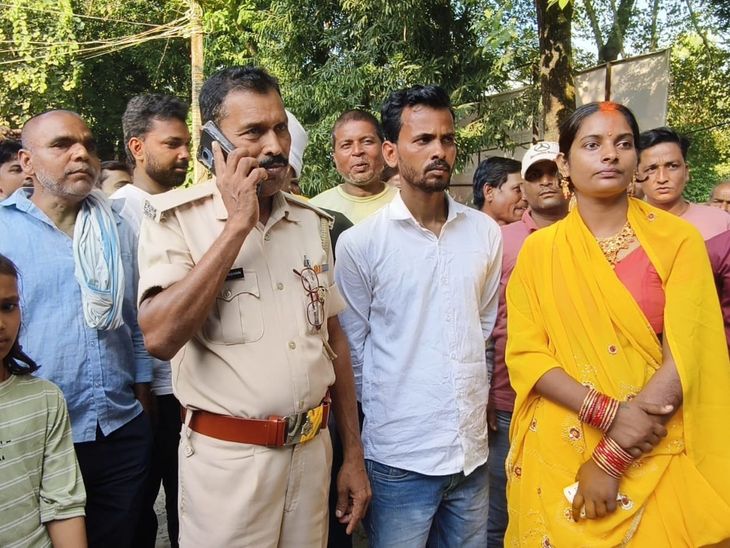 कोर्ट मैरिज करने पहुंचा प्रेमी निकला 3 बच्चों का पिता:इंस्टाग्राम पर 4 साल पहले हुई दोस्ती प्यार में बदली, पहली पत्नी के पहुंचने पर खुला मामला
