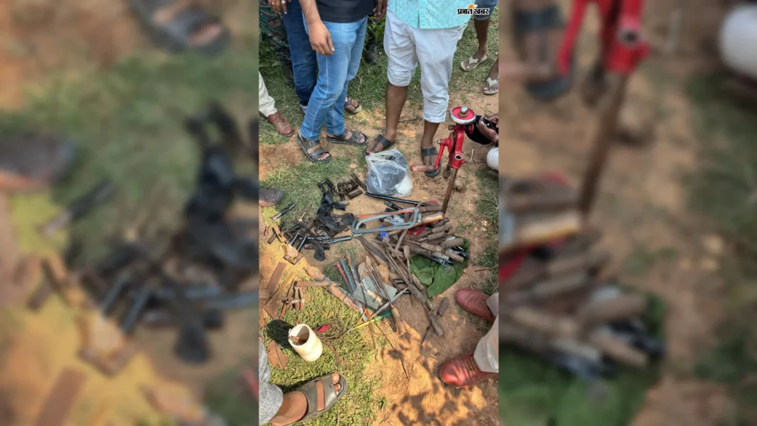 जमुई में पुलिस ने मिनी गन फैक्ट्री का किया भंडाफोड़, ड्रिल मशीन व कारतूस जब्त