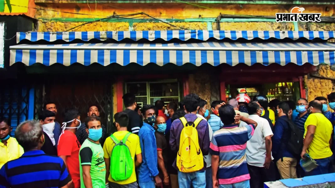 बंगाल में नयी शराब दुकानों का नियम बदला, शहरों में स्कूल-धार्मिक स्थल से 500 मीटर की दूरी जरूरी