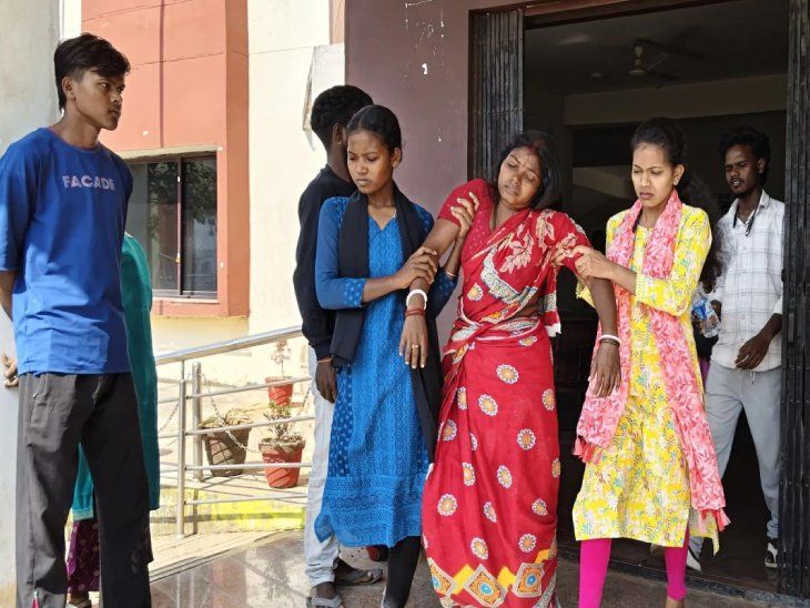 गालूडीह थाना परिसर में महिला ने खाया जहर:पुलिस ने अस्पताल में भर्ती कराया, जमीन विवाद में आरोपियों पर कार्रवाई नहीं होने पर टूटा सब्र का बांध