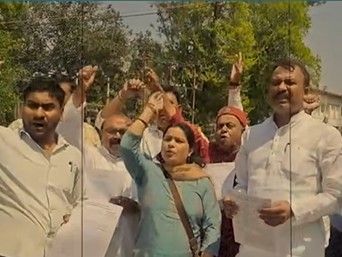 पटना में पंचायत प्रतिनिधियों का प्रदर्शन:पंचायती राज मंत्री के आवास का घेराव करेंगे, ग्राम सभा को स्वतंत्र अधिकार देने सहित 14 मांगें